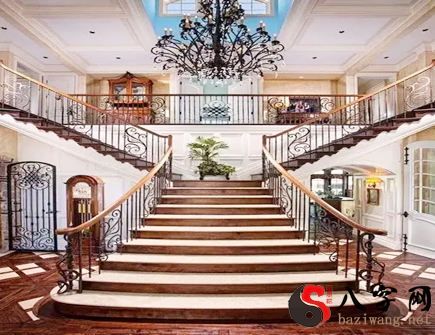 别墅大门台阶的风水讲究 别墅大门台阶的风水讲究