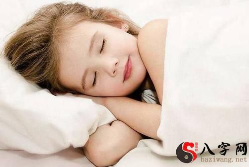 梦见孩子在我怀里睡觉