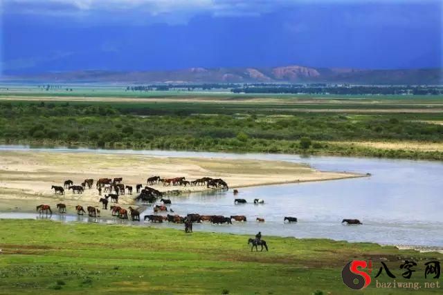 梦见宽阔大河水流很急